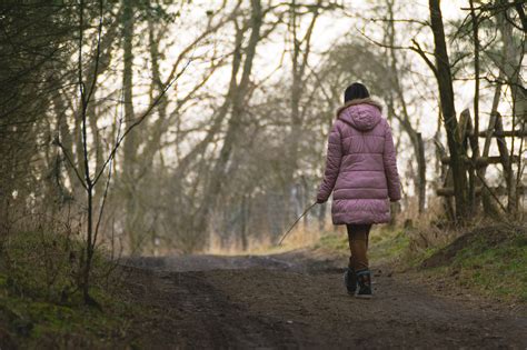 Lonely Woman Walking | Copyright-free photo (by M. Vorel) | LibreShot