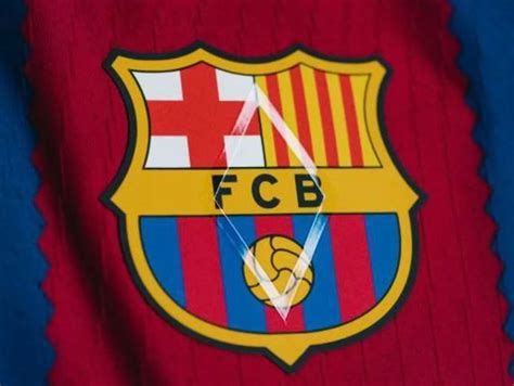 Barcelona add striking new aspect to club badge ahead of 2023-24 season - Football España