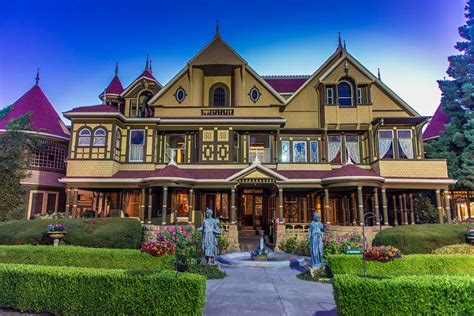 Sarah Winchester, The Heiress Who Built The Winchester Mystery House