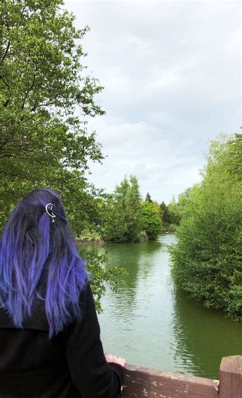 My neon blue hair! :> : r/Hair