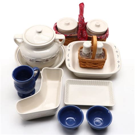 Longaberger "Woven Traditions Classic Blue" Shaker Set and More Baking Dishes | EBTH