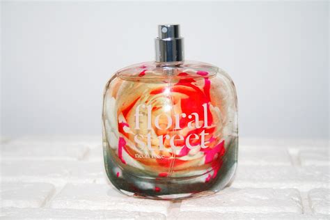 Beautyqueenuk | A UK Beauty and Lifestyle Blog: Floral Street Neon Rose Fragrance