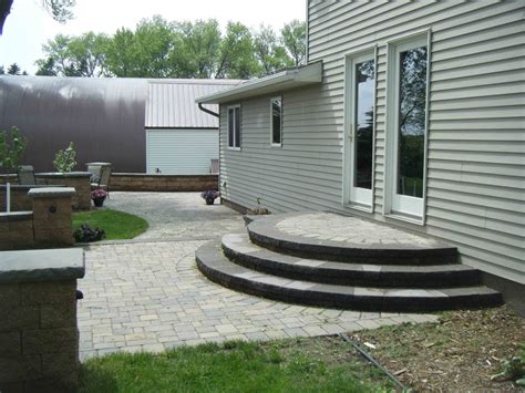 paver patio steps – Leading Edge Landscapes