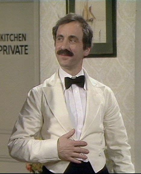 Andrew Sachs as Manuel in Fawlty Towers | Fawlty towers, British tv ...