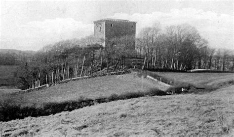 Tour Scotland Photographs: Old Photograph Mearns Castle Scotland