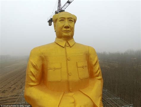 Chinese village builds a giant golden statue of Chairman Mao Zedong | Daily Mail Online