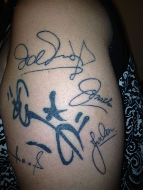 Of course My NKOTB autograph ink!! | Nkotb, New kids on the block, Triangle tattoo