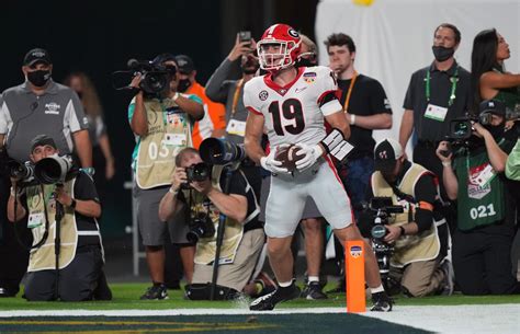 Georgia vs. Michigan score: Stetson Bennett, James Cook lead Bulldogs to College Football ...