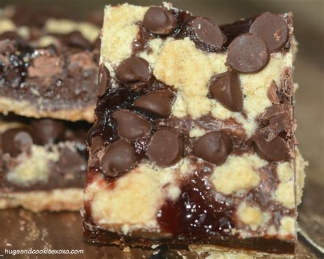 Chocolate Raspberry Fudge Bars - Hugs and Cookies XOXO