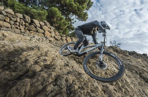 Bold's New Enduro Bike - the 2023 Unplugged | MTB-MAG.COM