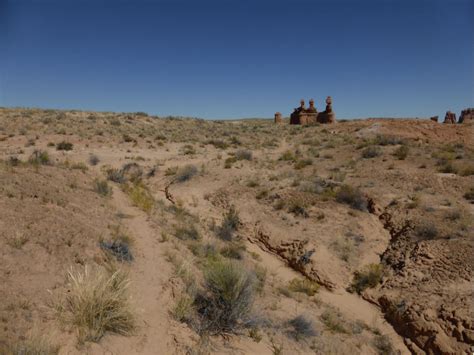 Hiking in Goblin Valley | Utah State Parks