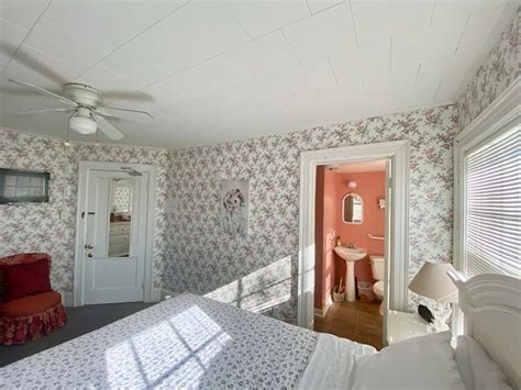 Room Three / Atlantic House Bed & Breakfast / Ocean City, MD