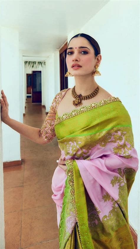 Tamannaah Bhatia Looks Like Apsara in Saree, Gajra And Bindi