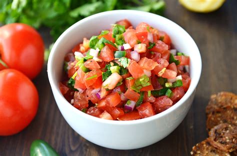 Easy Homemade Salsa Recipe - Fablunch