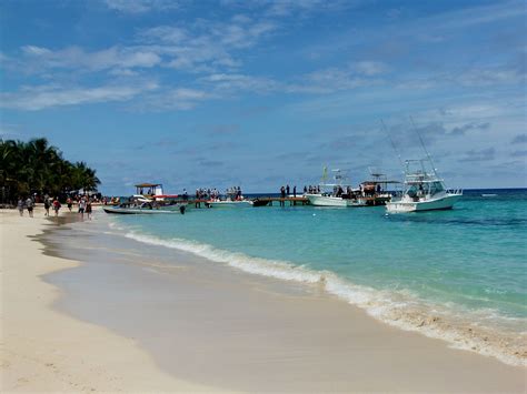 Beautiful West Bay Beach | We LOVE Roatan Blog!!