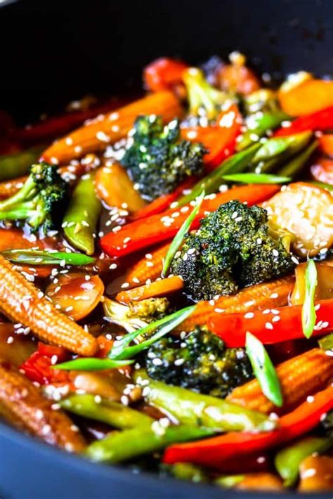 30-Minute EASY Vegetable Stir Fry Recipe - Delicious Little Bites