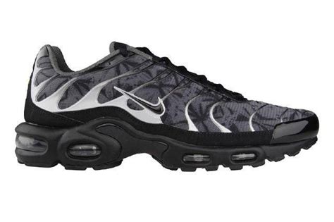 Nike Air Max Plus (Black/Grey Camo) - Releases