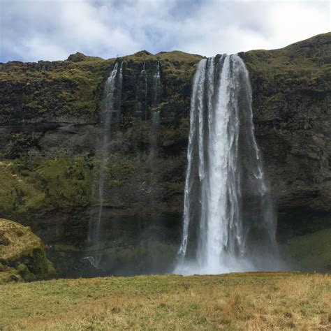 Seljalandsfoss Waterfall | Smithsonian Photo Contest | Smithsonian Magazine