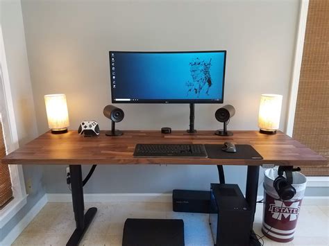 Clean Dream Desk Setup | Home office setup, Dream desk, Desk setup