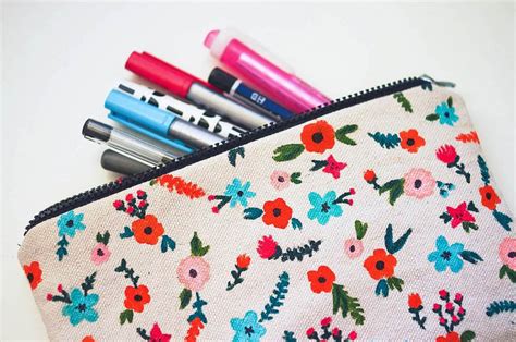 39 Totally Cool DIY Pencil Cases to Make for Back to School