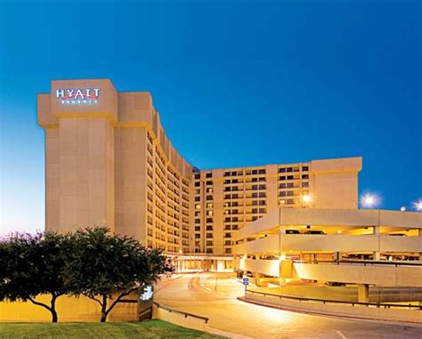 pet friendly hotels dallas fort worth airport - Brande Foley