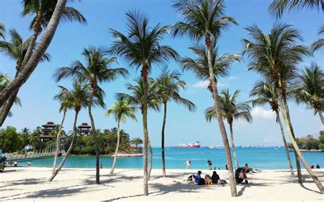 Palawan Beach / Sentosa / Singapore // World Beach Guide