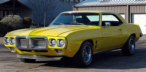 Classic & Muscle Cars - PONTIAC FIREBIRD SPRINT - 1969