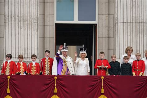 Here's who is joining King Charles III on the Buckingham Palace balcony ...