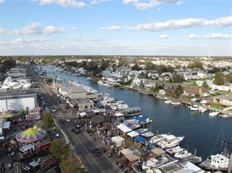 A Visitor’s Guide to The Nautical Mile in Freeport