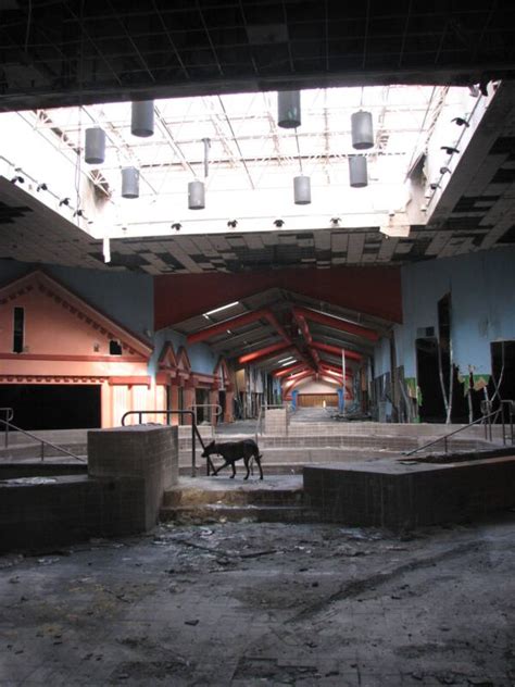 Inside America's Abandoned Malls, In 35 Haunting Photos