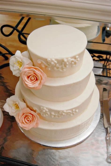 Heb Wedding Cakes - Avera