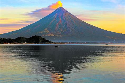 No volcanic quakes, but Mayon still in abnormal condition – Phivolcs | Inquirer News