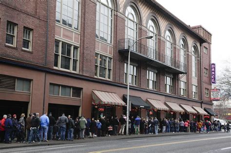 McMenamins says Crystal Ballroom is earthquake-safe, challenges city’s database - oregonlive.com