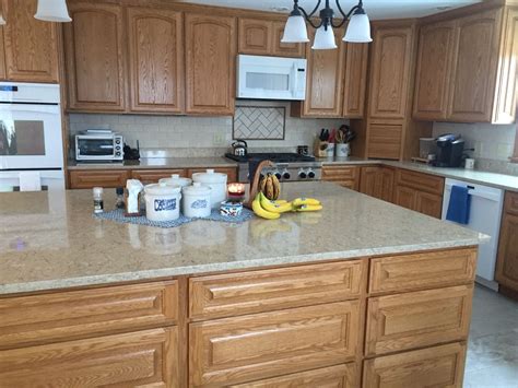 Oak Cabinets With Quartz Countertops Pictures - Image to u