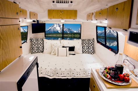 Casita Independence Trailer Offers Deluxe Camping for Adventurers on a Budget - autoevolution