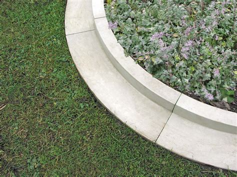 Arcadian Lawn Edging External Curve 40 inch radius T-GN700I-00040 | Haddonstone USA