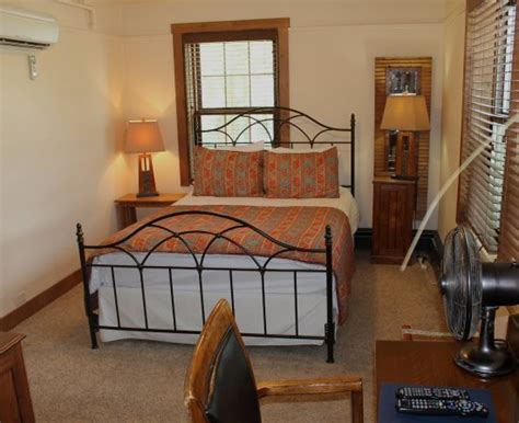 Iowa House Hotel - Ames - UPDATED 2018 Prices & B&B Reviews - TripAdvisor