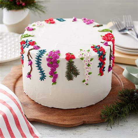 42 Cheerful Christmas Cake Ideas | Wilton's Baking Blog | Homemade Cake ...