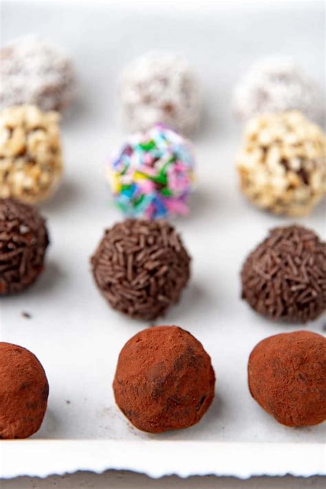 Easy Chocolate Truffles Recipe - The Flavor Bender