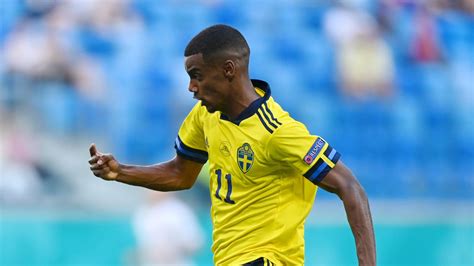 Alexander Isak Goal Vs Kosovo Keeps Sweden Flying In World Cup Qualifying