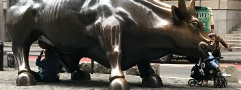 Wall Street Bull Statue in NYC | Midland Resource Recovery