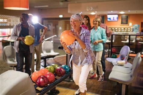 Bowling Tips for Seniors (with Video Instructions): Have Fun ...