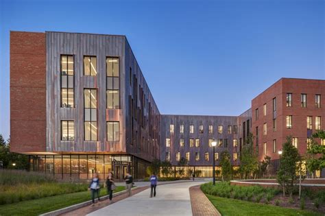 University of Connecticut Social Sciences and Classroom Buildings / Leers Weinzapfel Associates ...