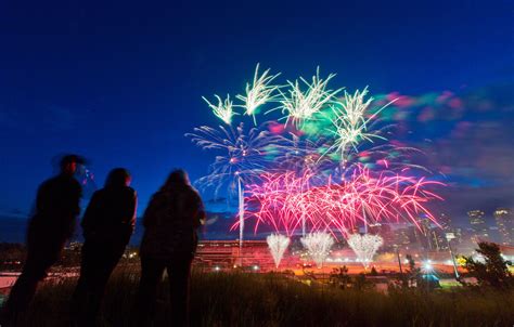 Fireworks bring Stampede spirit to Calgary | Calgary Herald