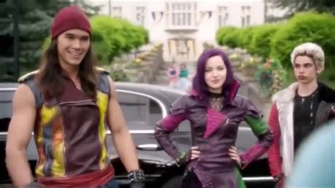 Descendants Blooper Clips - YouTube