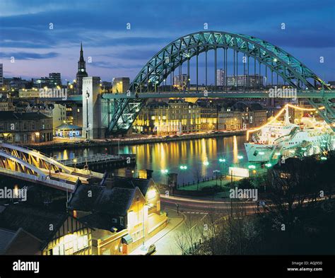 Newcastle Quayside at night Newcastle Upon Tyne Stock Photo, Royalty ...