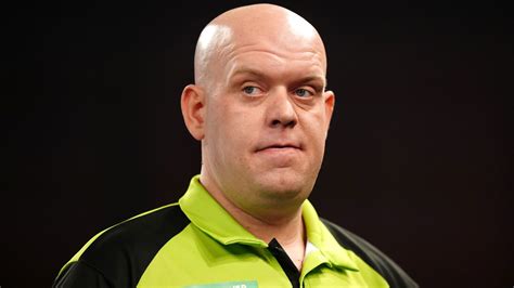 Globe Darts Champion: Michael van Gerwen experiences shock departure to Scott Williams in ...