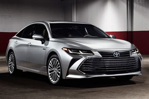 2019 Toyota Camry vs. 2019 Toyota Avalon: What's the Difference? - Autotrader