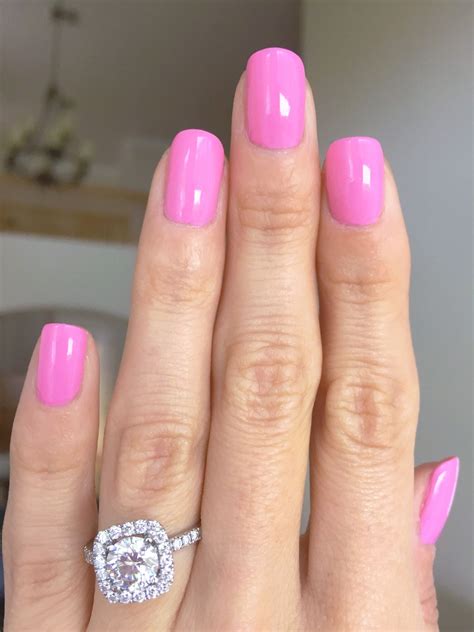 Essie Gel Couture - Haute to Trot manicure - bubblegum pink nails | Pink gel nails, Bubblegum ...