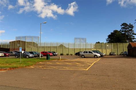 HMP Huntercombe near Nuffield © Steve Daniels cc-by-sa/2.0 :: Geograph Britain and Ireland